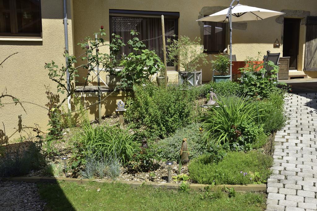 Bed and Breakfast La Parenthese Saint-Genix-sur-Guiers Экстерьер фото
